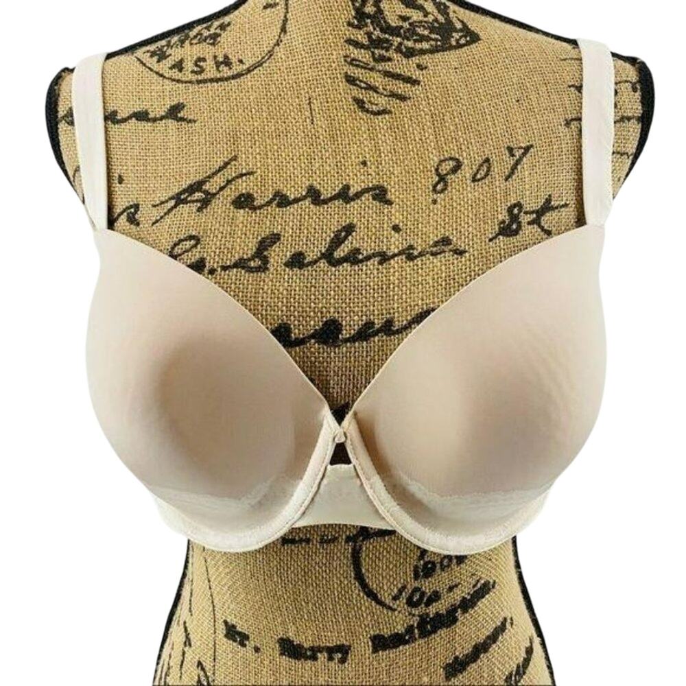 Ambrielle White Lace Peekaboo over Nude Underwire 40D